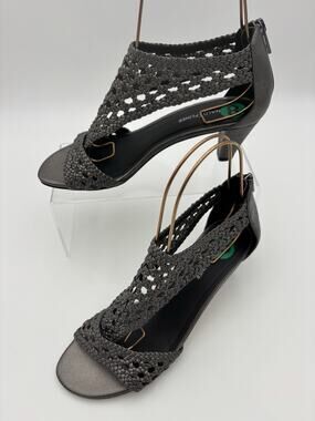 Donald Pliner Verona 2 Heels Sandals Pewter Grey Leather Size 8 M Basketweave